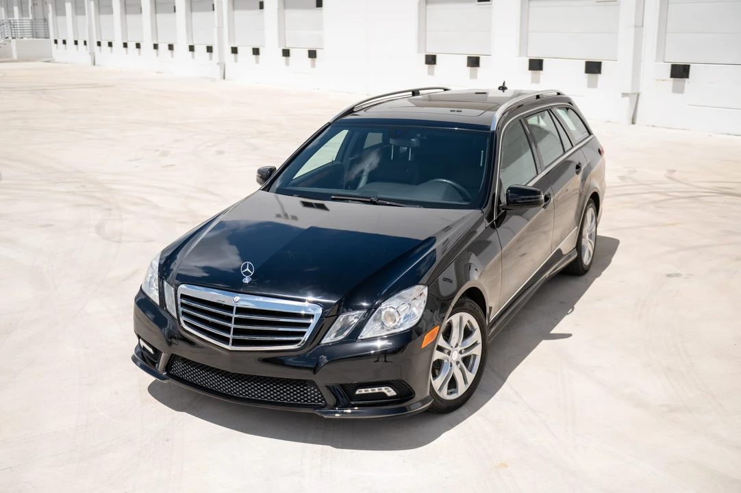 2011 Mercedes-Benz W212 E-Class - Image 2 of 31