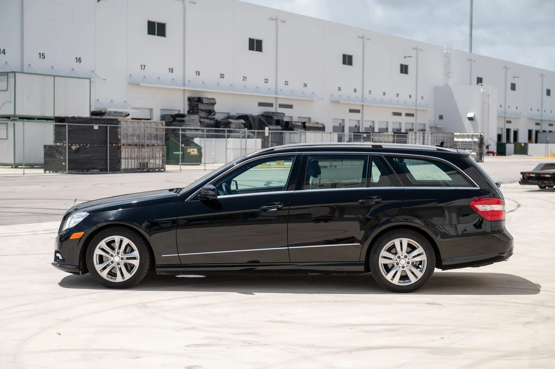 2011 Mercedes-Benz W212 E-Class - Image 7 of 31