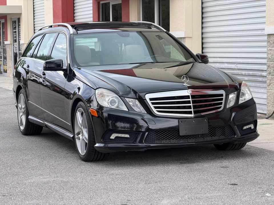 2011 Mercedes-Benz E-Class - Image 10 of 31