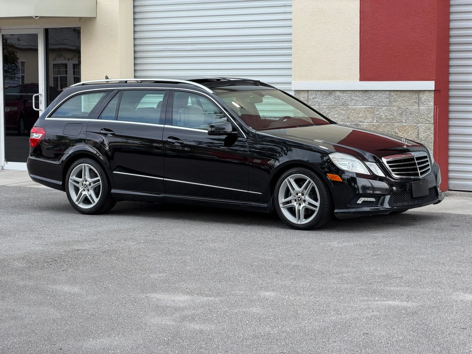 2011 Mercedes-Benz E-Class - Image 13 of 31