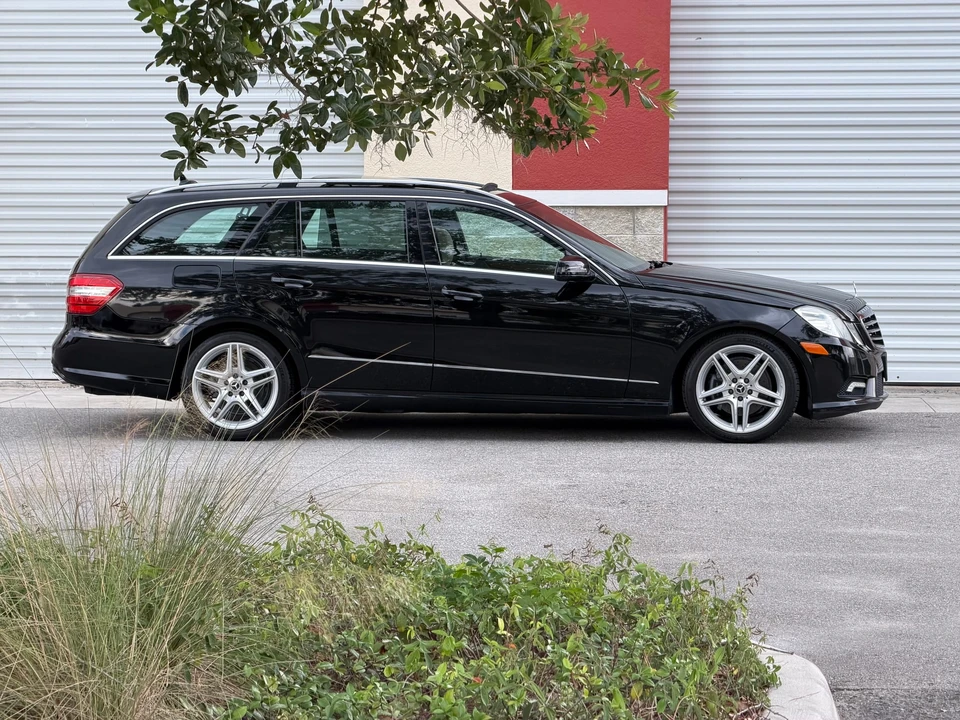 2011 Mercedes-Benz E-Class - Image 16 of 31