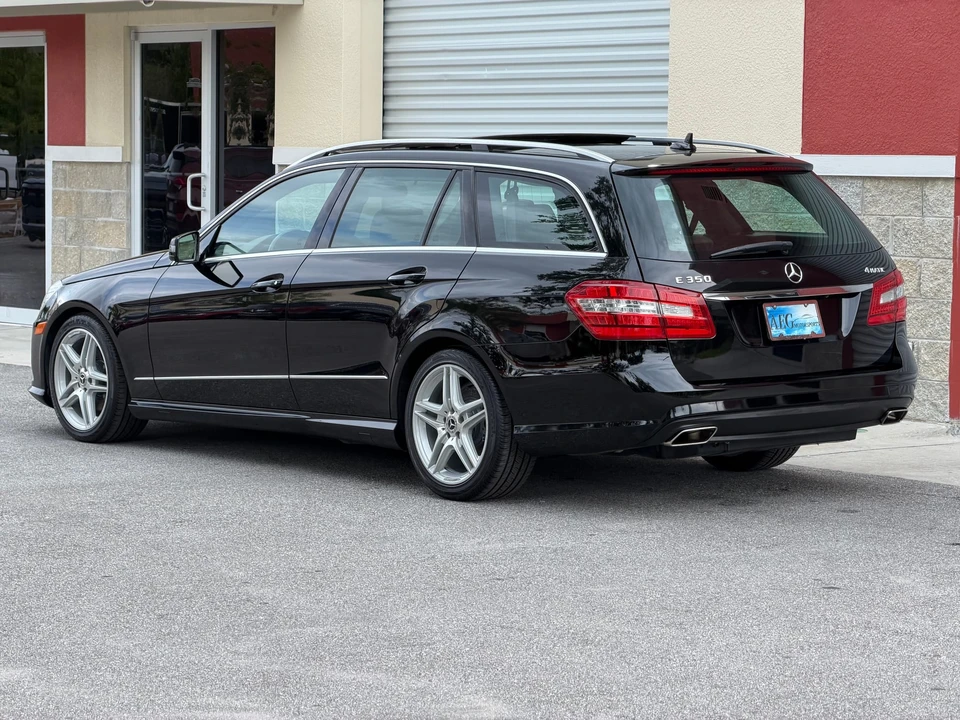 2011 Mercedes-Benz E-Class - Image 25 of 31