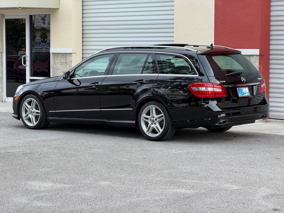 2011 Mercedes-Benz E-Class - Image 26 of 31