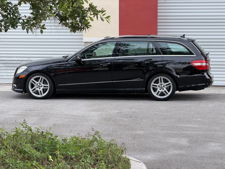 2011 Mercedes-Benz E-Class - Image 29 of 31