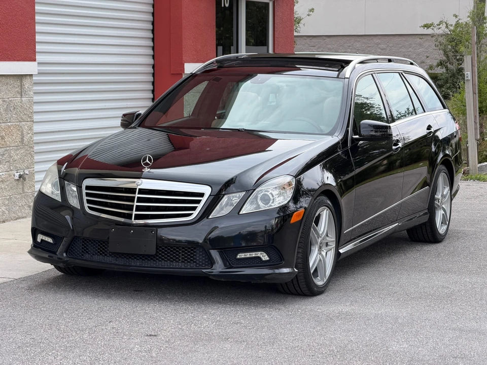 2011 Mercedes-Benz E-Class - Image 8 of 31