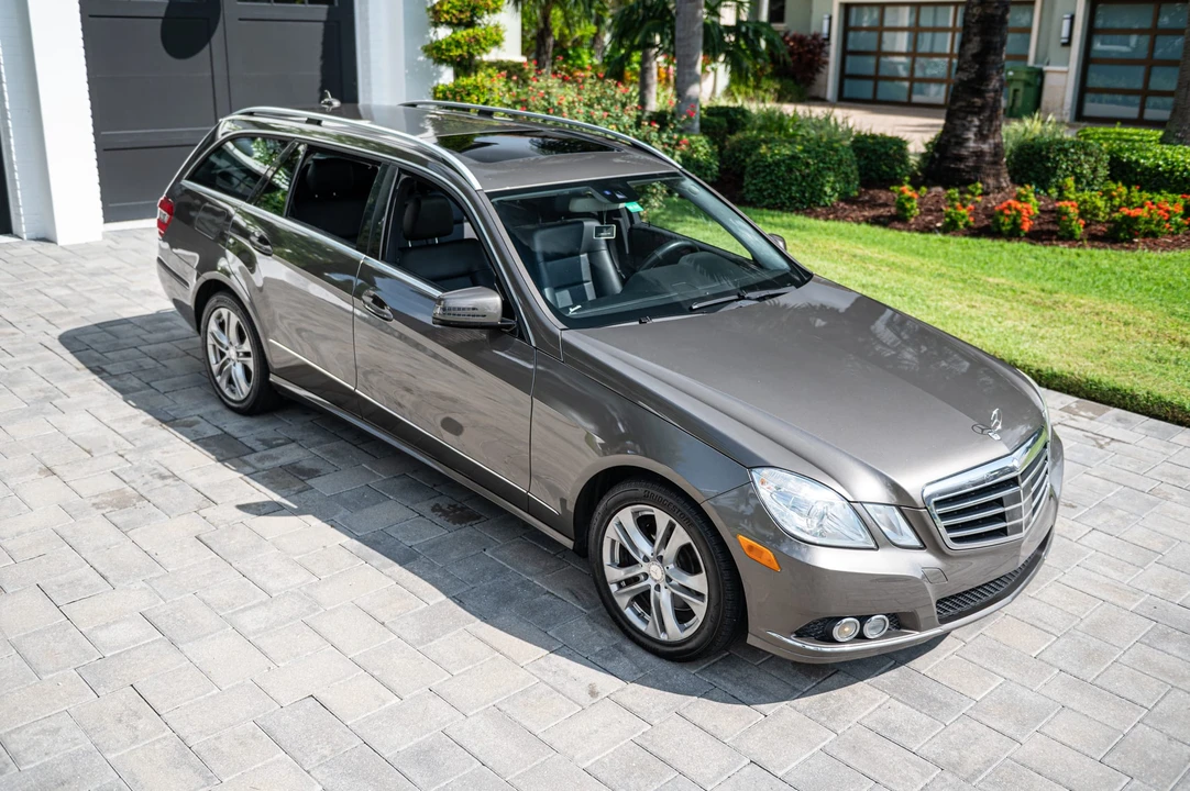 2011 Mercedes-Benz W212 E-Class - Image 4 of 31