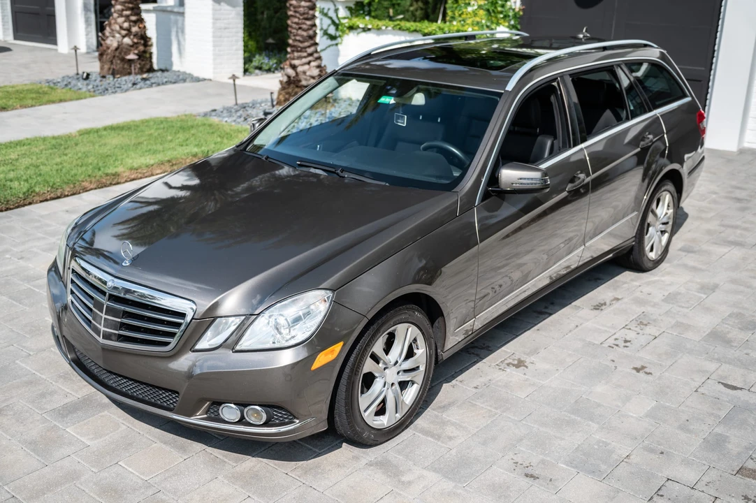 2011 Mercedes-Benz W212 E-Class - Image 9 of 31