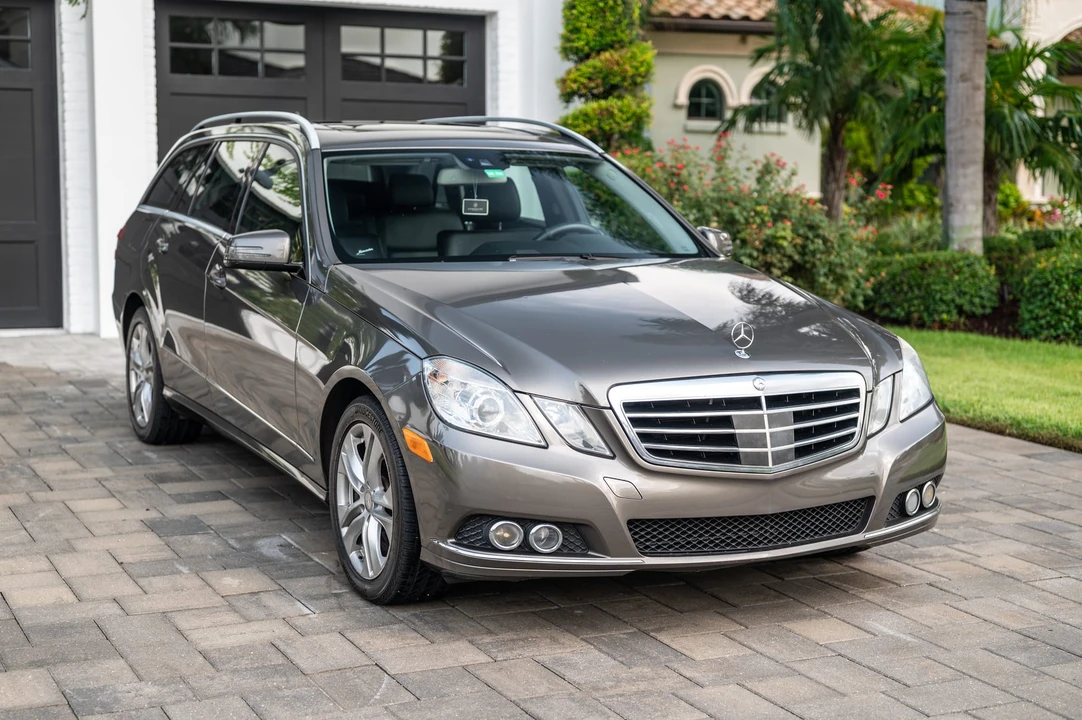 2011 Mercedes-Benz W212 E-Class - Image 5 of 31
