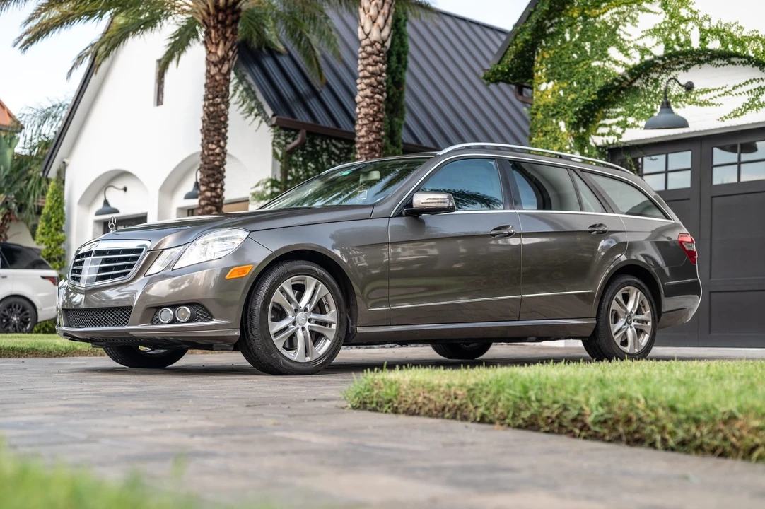 2011 Mercedes-Benz W212 E-Class - Image 10 of 31