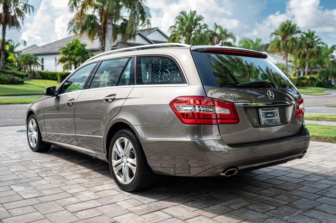 2011 Mercedes-Benz W212 E-Class - Image 12 of 31