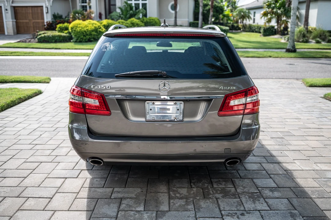 2011 Mercedes-Benz W212 E-Class - Image 14 of 31
