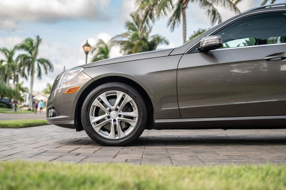 2011 Mercedes-Benz W212 E-Class - Image 30 of 31