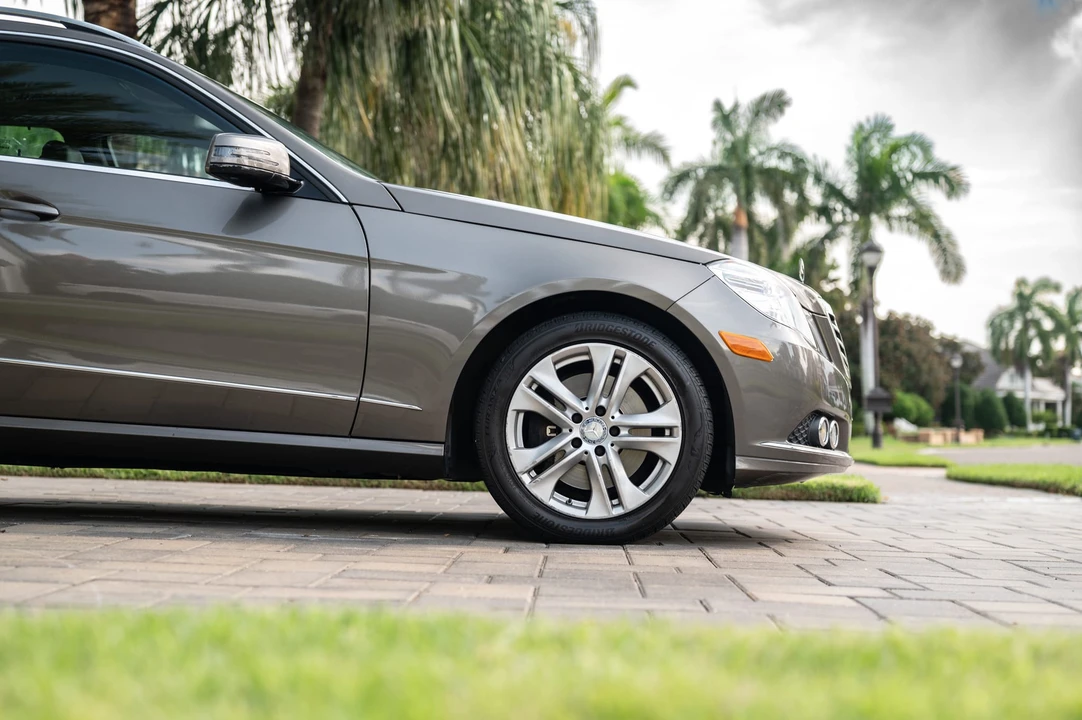 2011 Mercedes-Benz W212 E-Class - Image 20 of 31