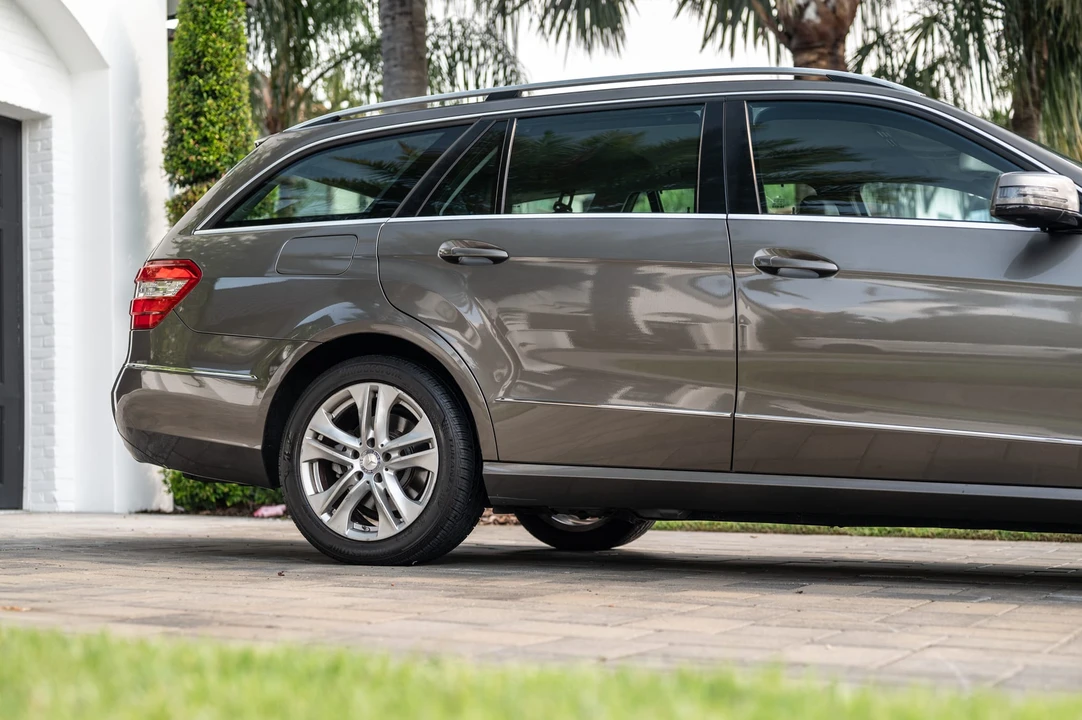 2011 Mercedes-Benz W212 E-Class - Image 19 of 31