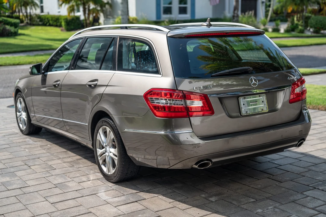 2011 Mercedes-Benz W212 E-Class - Image 13 of 31