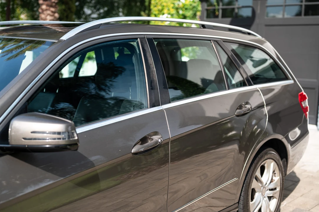 2011 Mercedes-Benz W212 E-Class - Image 28 of 31