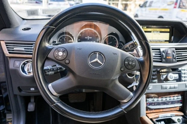 2011 Mercedes-Benz W212 E-Class - Image 6 of 8