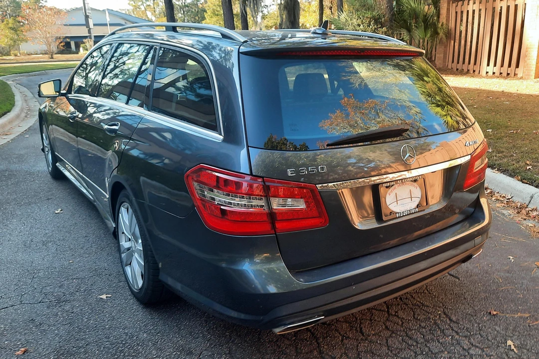 2011 Mercedes-Benz W212 E-Class - Image 4 of 31