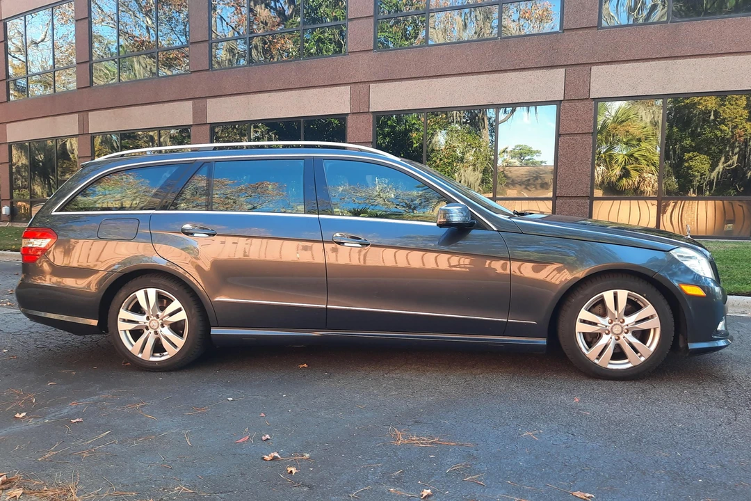 2011 Mercedes-Benz W212 E-Class - Image 3 of 31