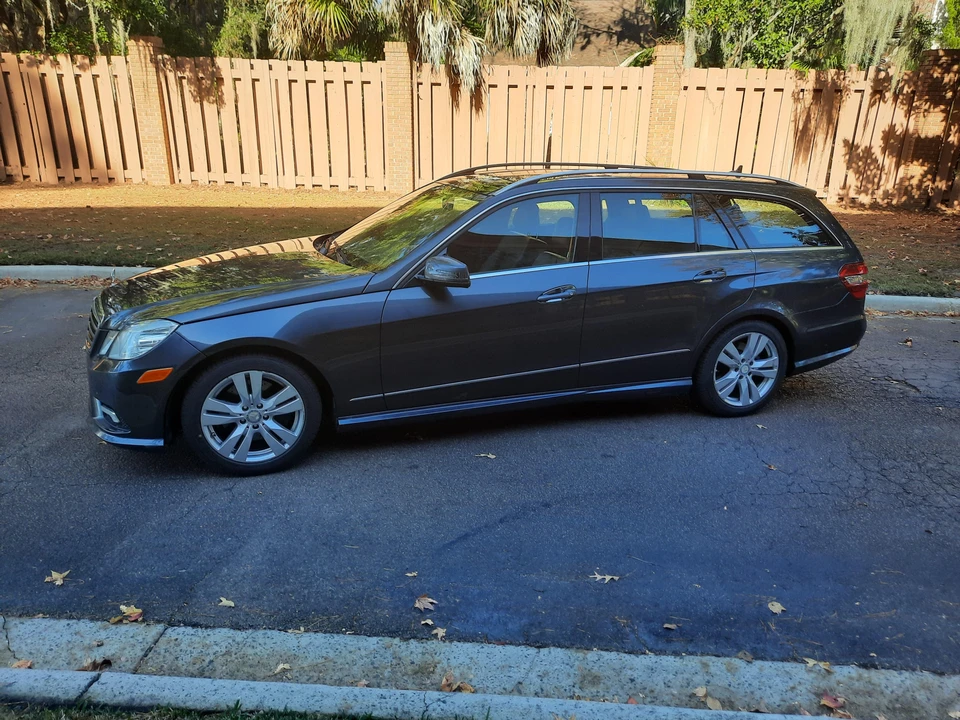 2011 Mercedes-Benz W212 E-Class - Image 16 of 31