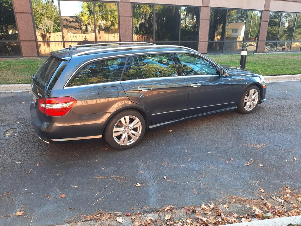 2011 Mercedes-Benz W212 E-Class - Image 30 of 31