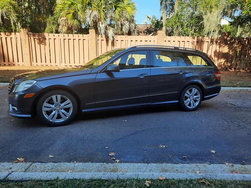 2011 Mercedes-Benz W212 E-Class - Image 18 of 31