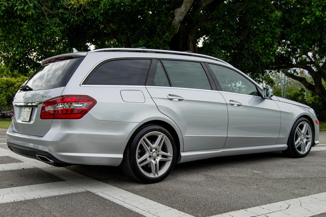 2011 Mercedes-Benz W212 E-Class - Image 4 of 31