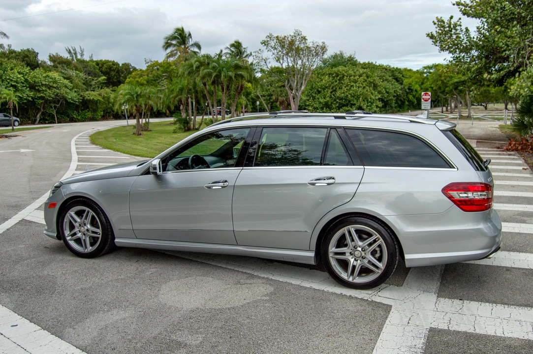 2011 Mercedes-Benz W212 E-Class - Image 17 of 31