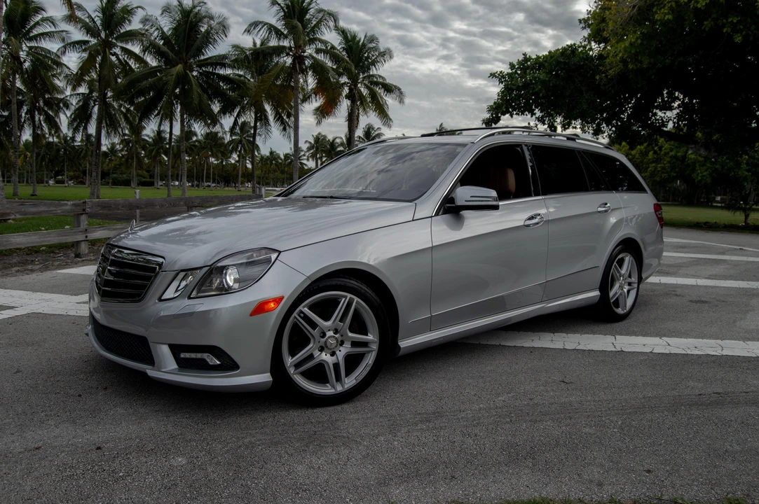 2011 Mercedes-Benz W212 E-Class - Image 15 of 31