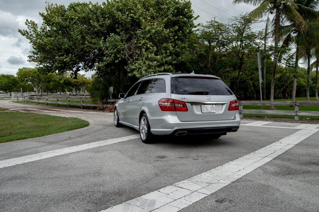 2011 Mercedes-Benz W212 E-Class - Image 21 of 31