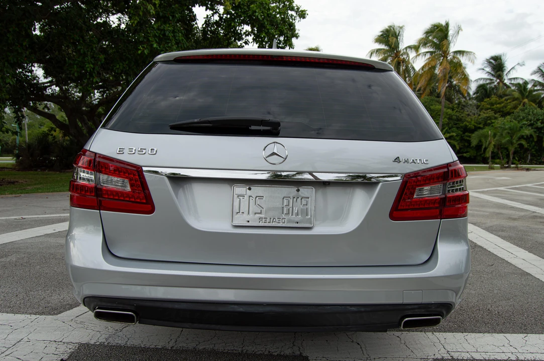 2011 Mercedes-Benz W212 E-Class - Image 24 of 31