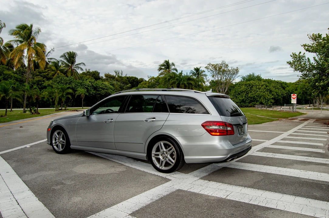 2011 Mercedes-Benz W212 E-Class - Image 18 of 31