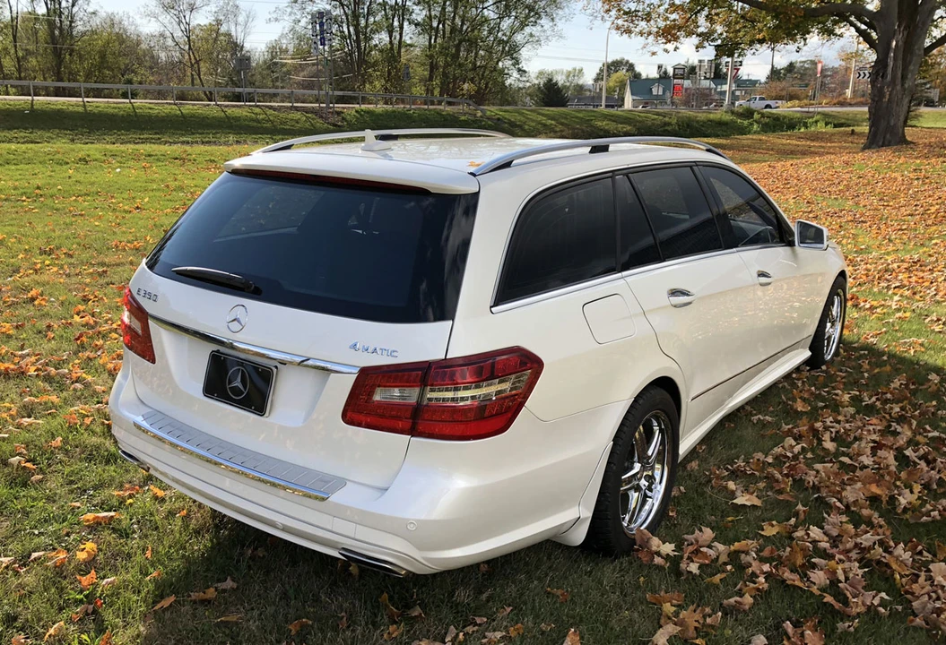 2011 Mercedes-Benz W212 E-Class - Image 18 of 31