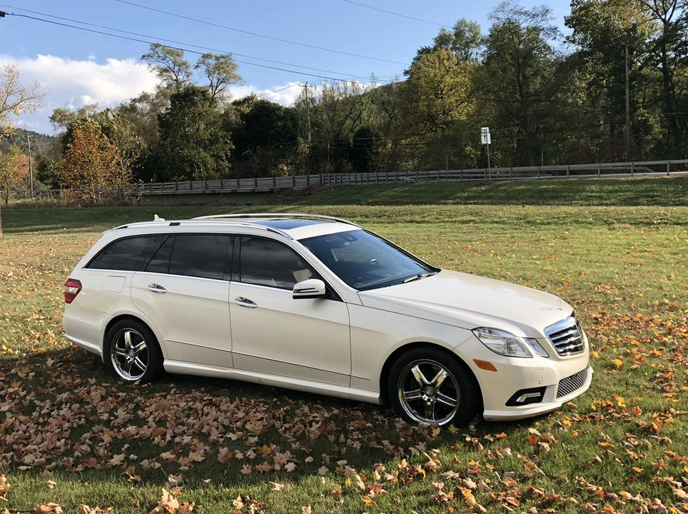 2011 Mercedes-Benz W212 E-Class - Image 23 of 31