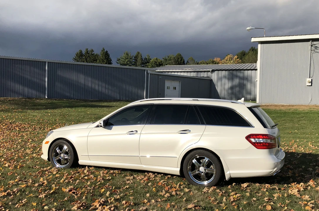 2011 Mercedes-Benz W212 E-Class - Image 11 of 31