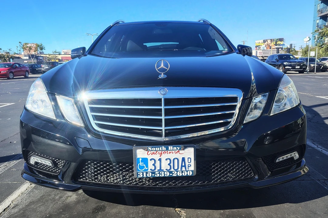 2011 Mercedes-Benz W212 E-Class - Image 2 of 31