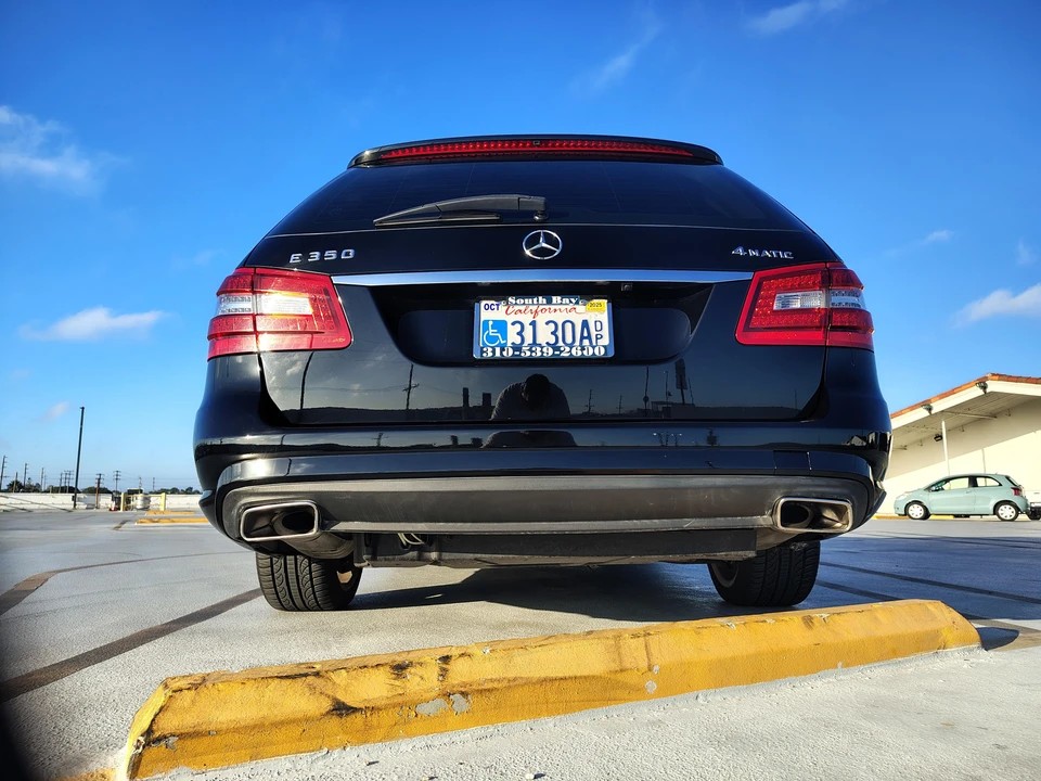 2011 Mercedes-Benz W212 E-Class - Image 16 of 31