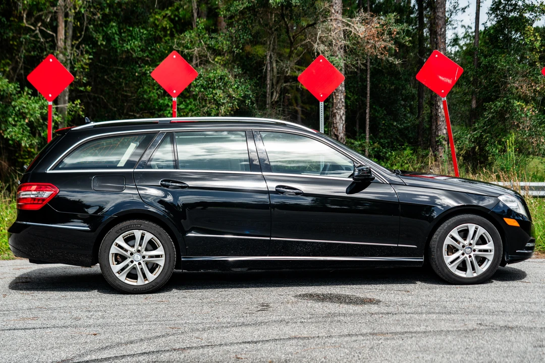 2011 Mercedes-Benz W212 E-Class - Image 3 of 31