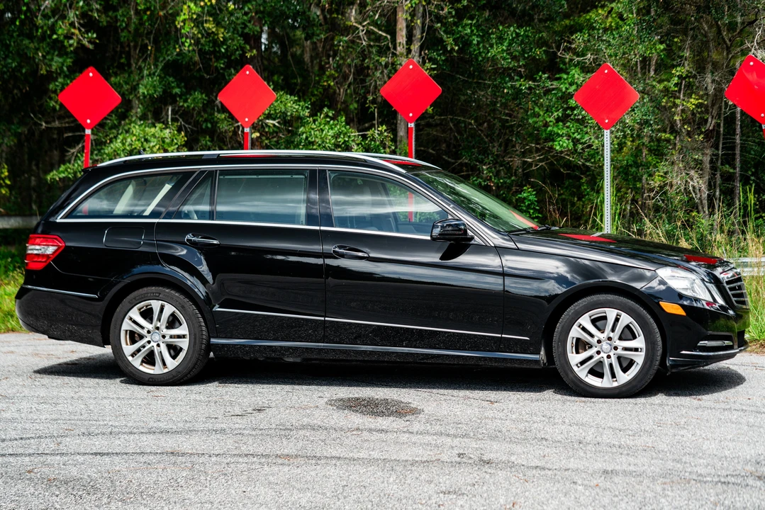 2011 Mercedes-Benz W212 E-Class - Image 27 of 31