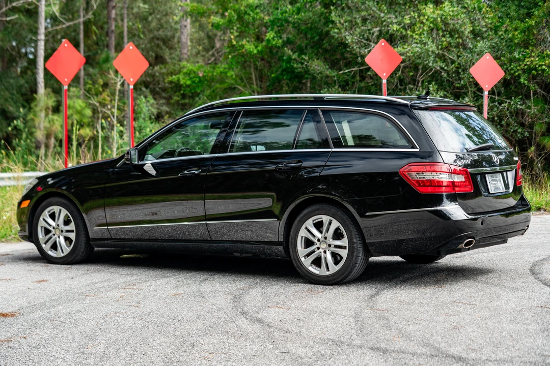 2011 Mercedes-Benz W212 E-Class - Image 14 of 31