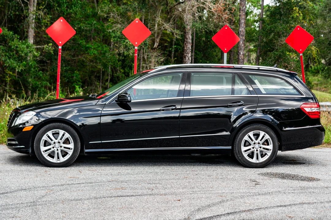 2011 Mercedes-Benz W212 E-Class - Image 12 of 31