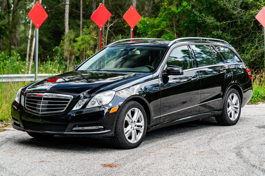 2011 Mercedes-Benz W212 E-Class - Image 9 of 31