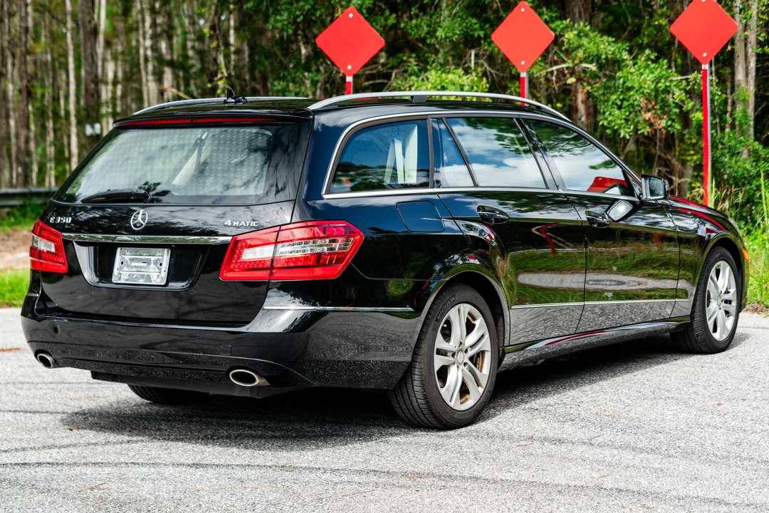 2011 Mercedes-Benz W212 E-Class - Image 21 of 31