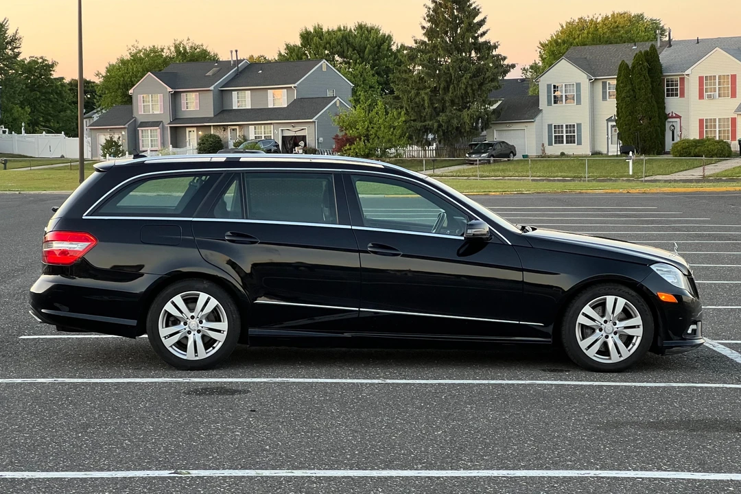 2011 Mercedes-Benz W212 E-Class - Image 3 of 31