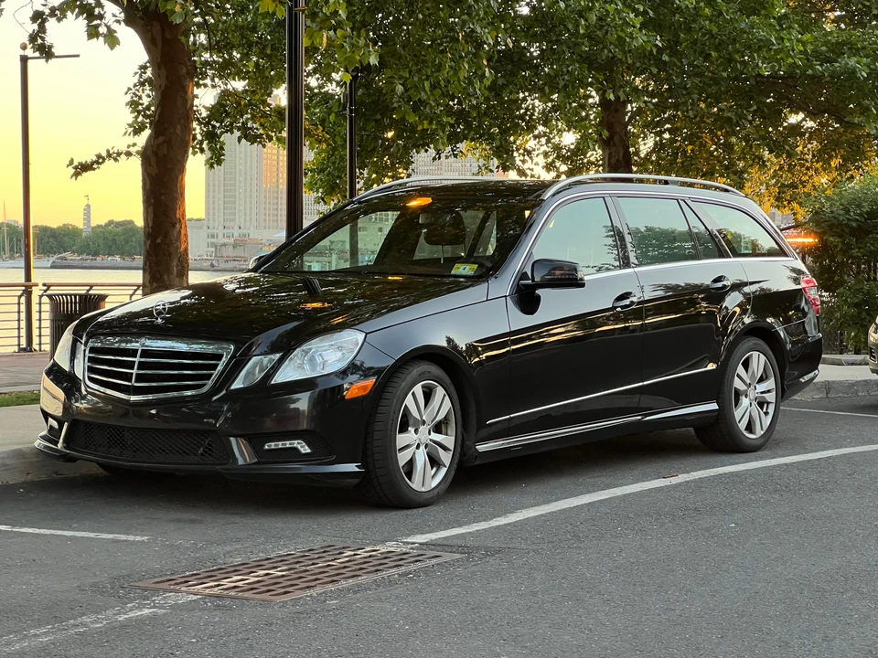 2011 Mercedes-Benz W212 E-Class - Image 26 of 31