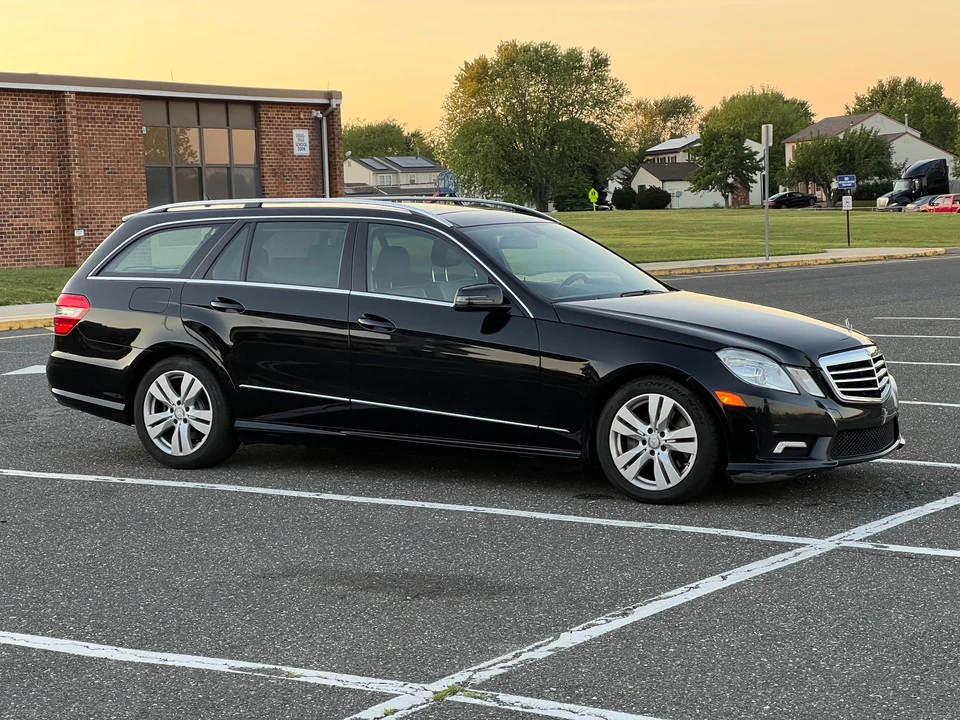 2011 Mercedes-Benz W212 E-Class - Image 23 of 31