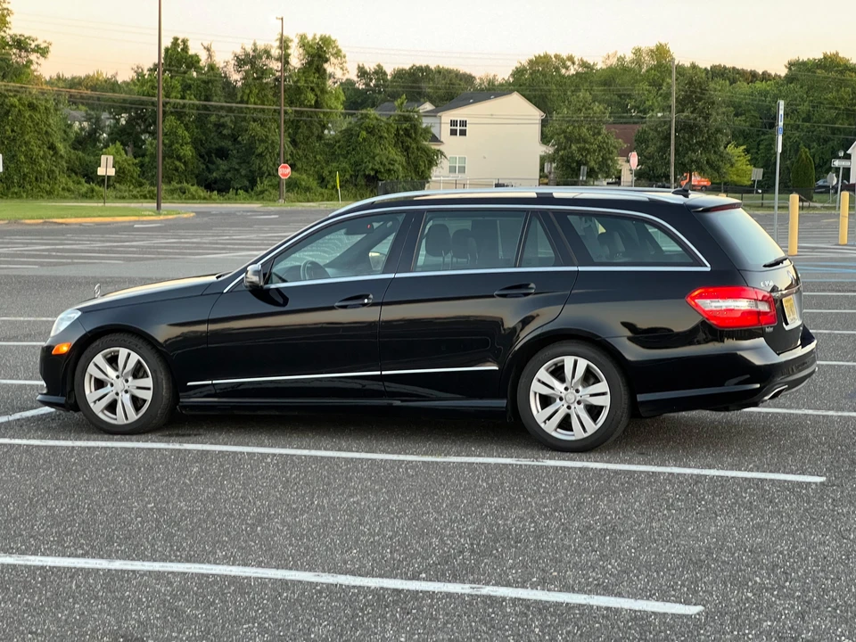2011 Mercedes-Benz W212 E-Class - Image 19 of 31