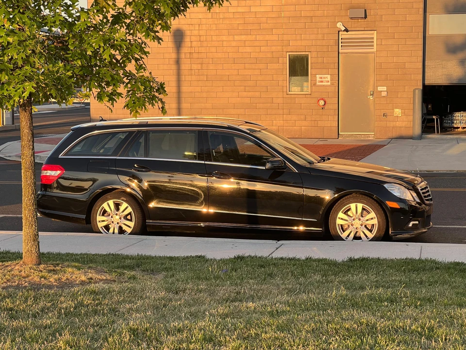 2011 Mercedes-Benz W212 E-Class - Image 12 of 31