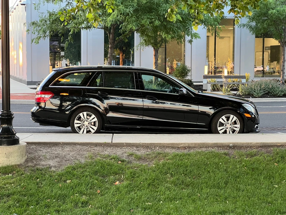 2011 Mercedes-Benz W212 E-Class - Image 13 of 31