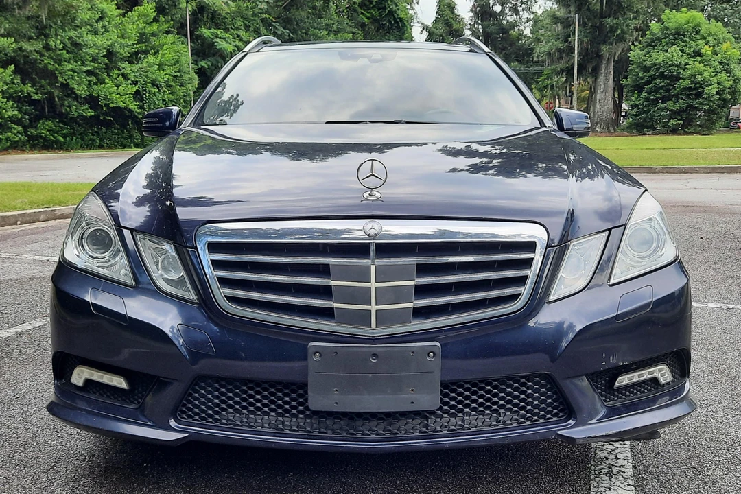 2011 Mercedes-Benz W212 E-Class - Image 2 of 31